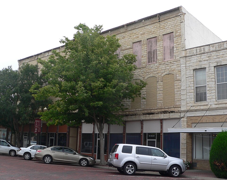 File:Buffalo Hotel (Garden City, KS) (1).JPG