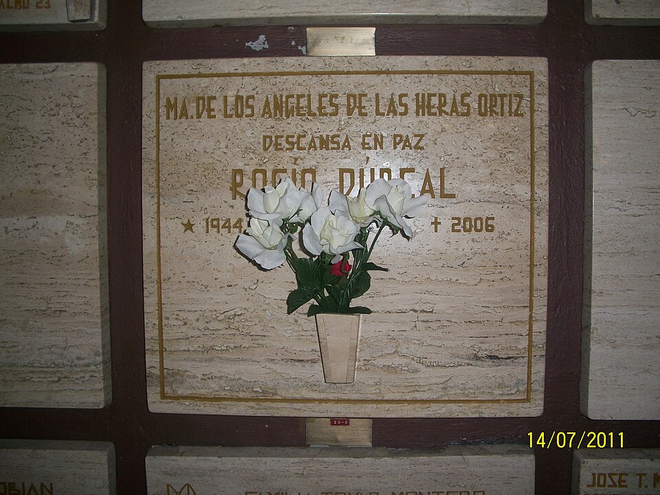 File:Cripta de Rocío Dúrcal.JPG