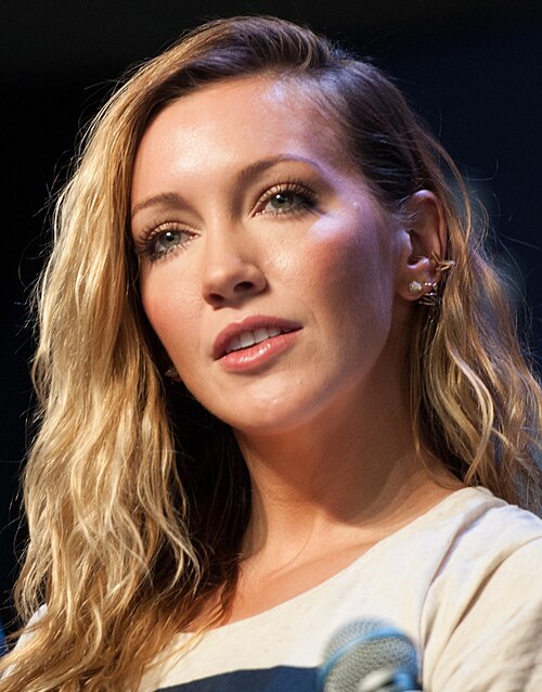 File:Katie Cassidy August 2016.jpg