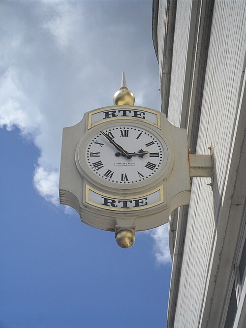 File:RTÉ clock.jpg
