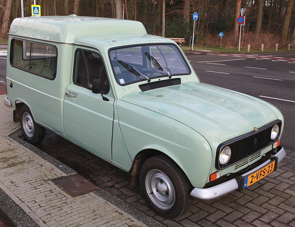 File:Renault R4 F 6.jpg