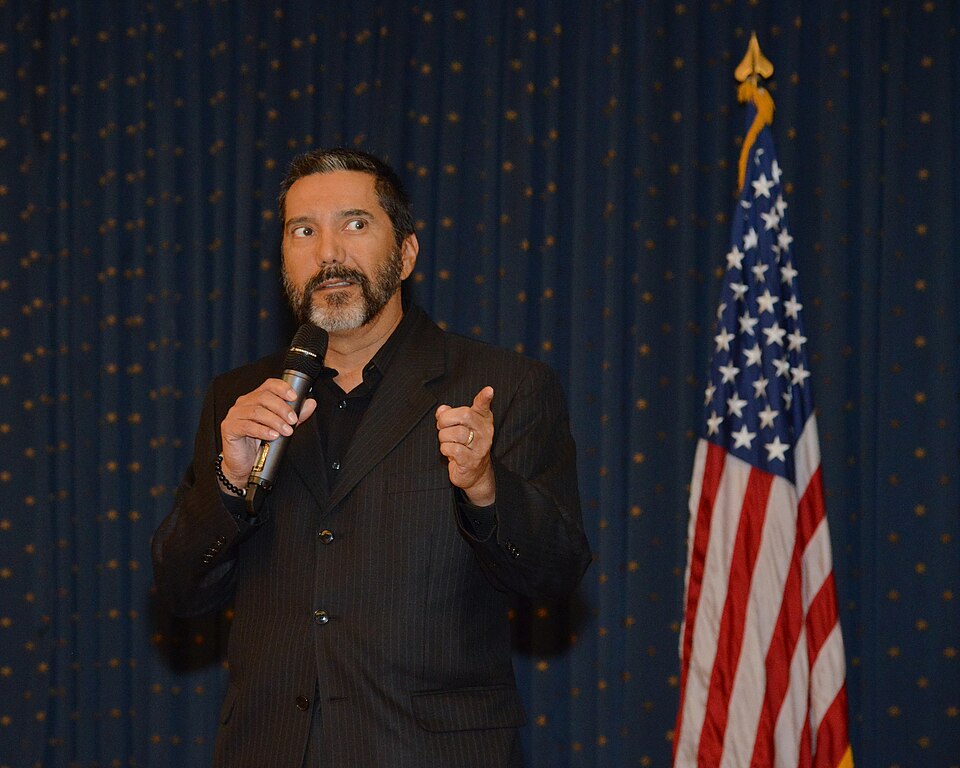 File:Steven Michael Quezada.jpg