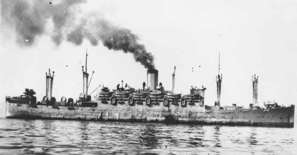 File:U.S.A.T. Willard A. Holbrook (4969227833).jpg