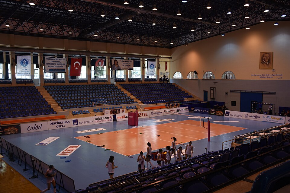 File:Aydın Mimar Sinan Spor Salonu.jpg