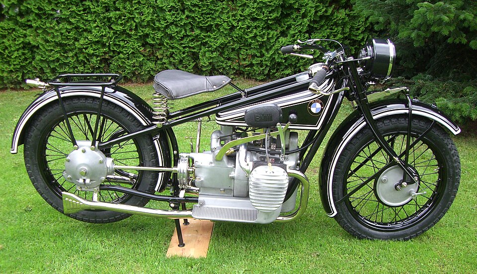 File:BMW R 62 rechts.JPG