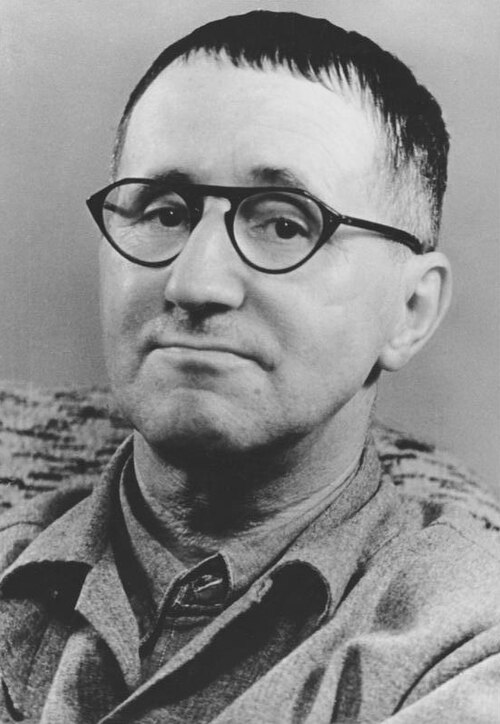 File:Bundesarchiv Bild 183-W0409-300, Bertolt Brecht.jpg