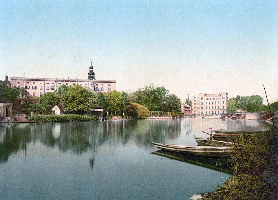 File:Dessau Schloss Mulde 1900.jpg