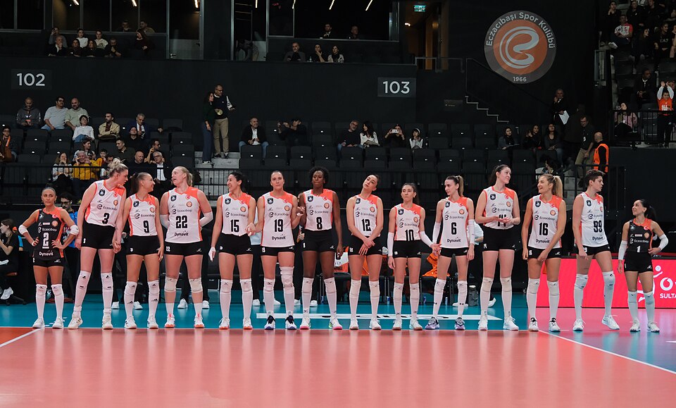 File:Eczacıbaşı SK WV TWVL 20251217 (2).jpg