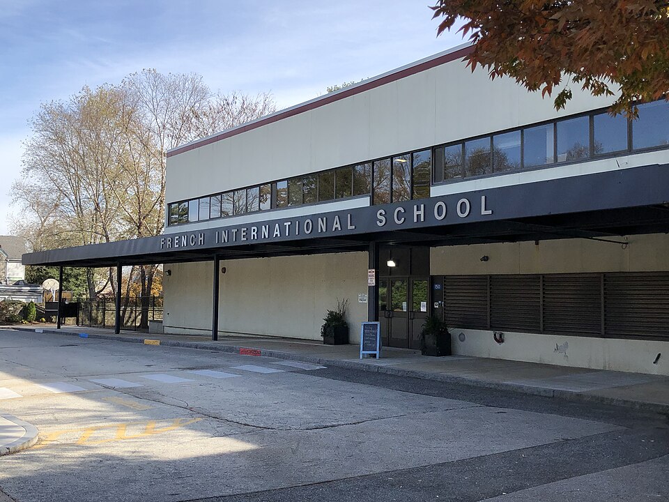 File:French International School (49038574873).jpg