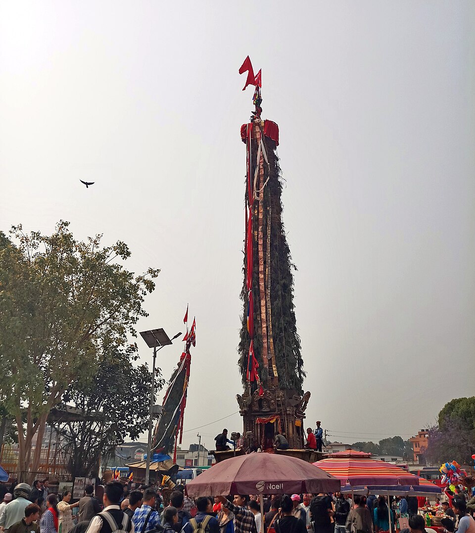 File:Rato Machhindranath and Minnath chariots.jpg