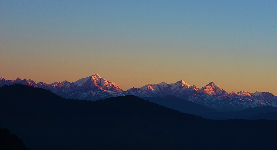 File:Sunrise in the Himalayas (11096205714).jpg
