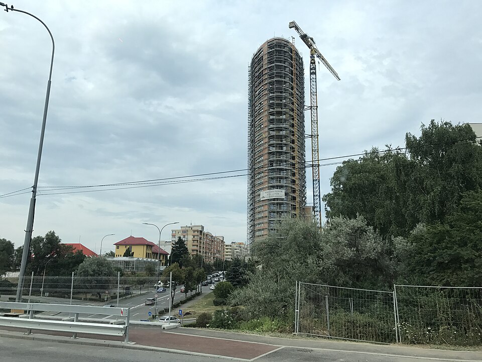 File:West City Tower Cluj construction.jpeg