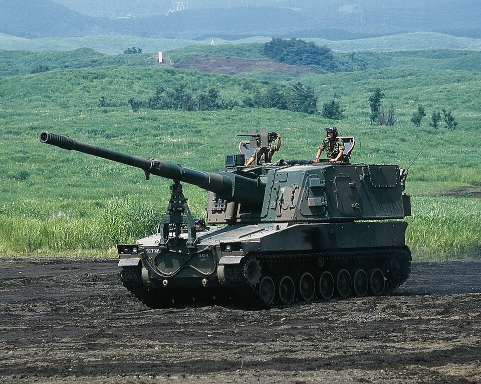 File:99式自走155mmりゅう弾砲 (8464256105).jpg