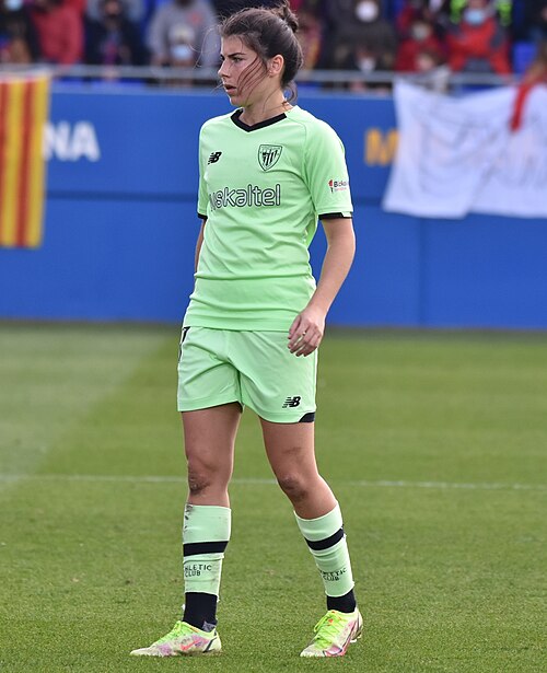 File:Lucia García temporada 21-22 (cropped).jpg
