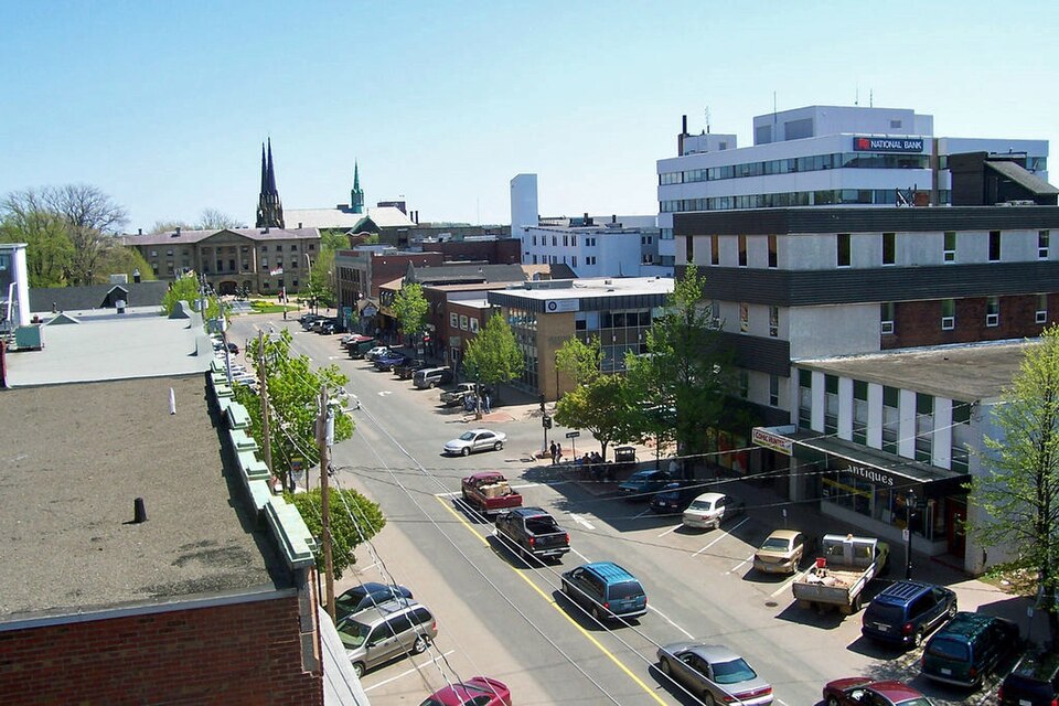 File:Chtown UniversityAve.jpg