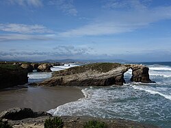 As Catedrais beach