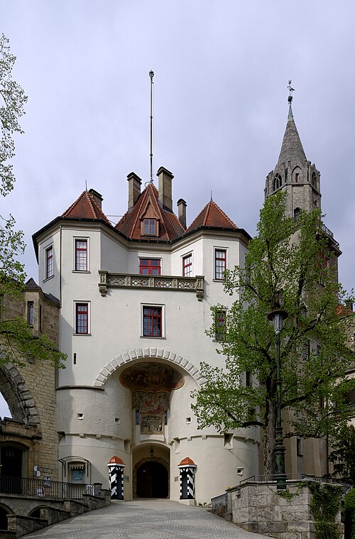 File:Sigmaringen Schloss BW 2015-04-28 16-48-23.jpg