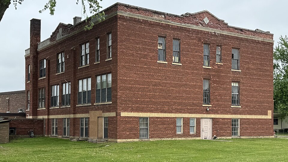 File:2026TrinitySchoolRollingstoneMN.jpg