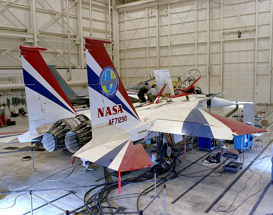 File:F-15-vector.jpg