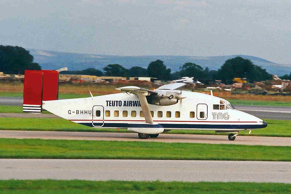 File:G-BHHU SD.330-200 Streamline MAN 26AUG98 (6779364888).jpg