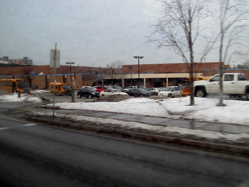 File:Georges Vanier Secondary School.JPG