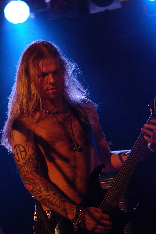 File:Metalmania 2007 TYR Terji Skibenas 001.jpg