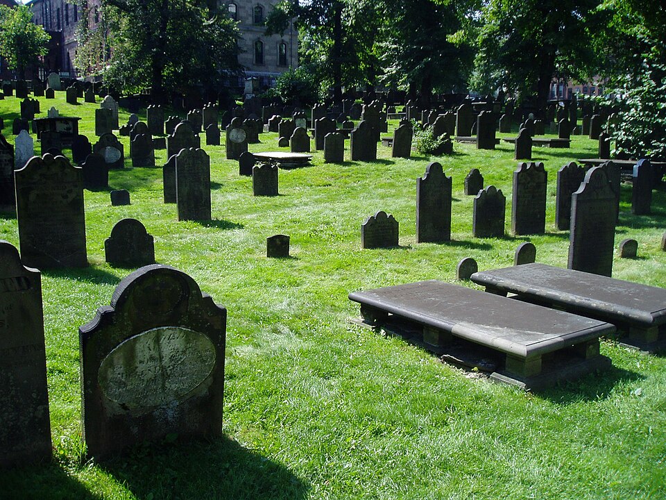 File:Old Burying Grounds.JPG