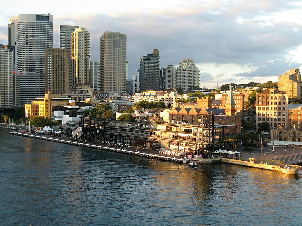 File:Overseas Passenger Terminal, Circular Quay, Sydney.JPG