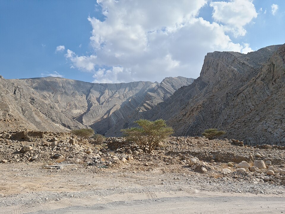 File:Wadi Naqab.jpg