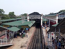 Barrackpore railway station platforms