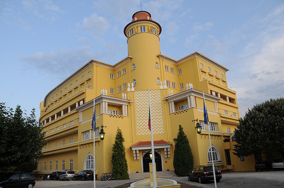 File:Grande Hotel Luso.JPG