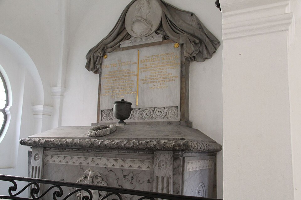 File:Walter Titleys sarkofag og epita.jpg