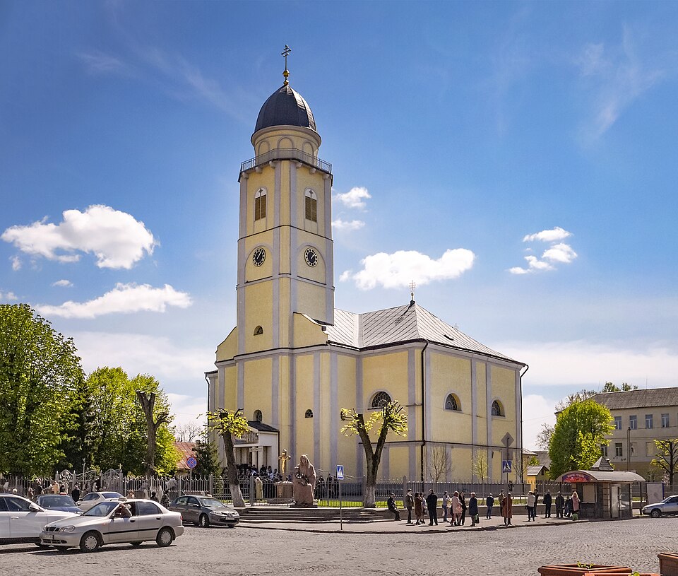 File:Греко-католицький Успенський Собор P1370824.jpg