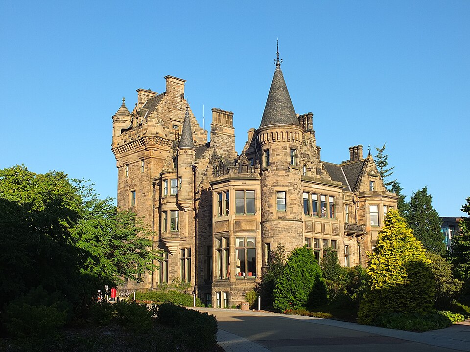 File:Edinburgh University St-Leonard's Hall 02.JPG
