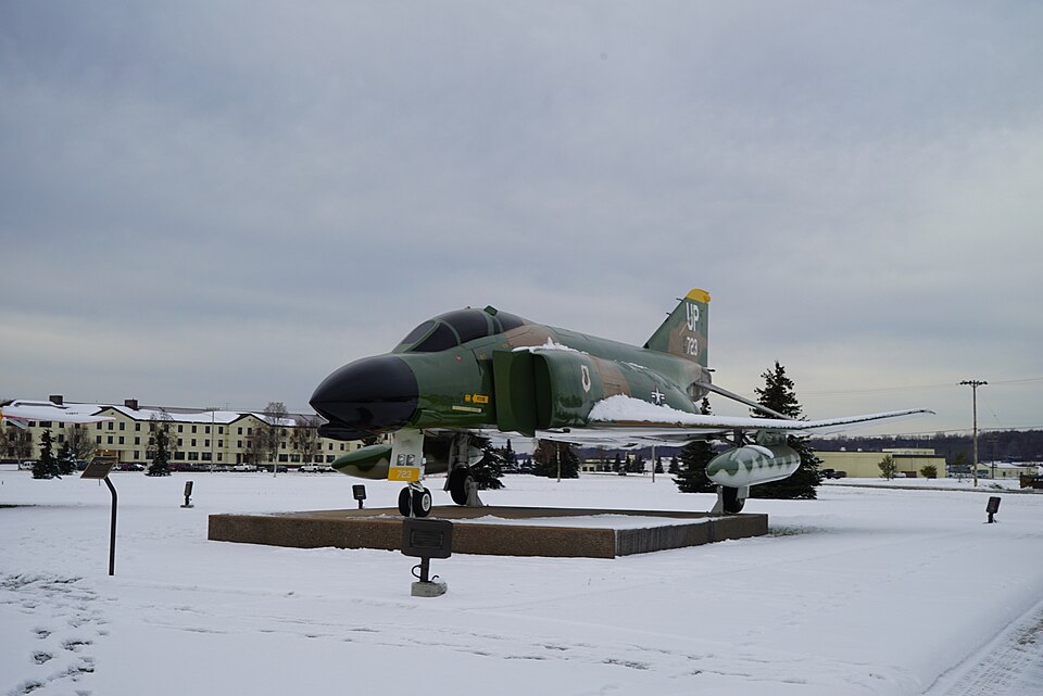 File:F-4 Phantom at JBER.jpg
