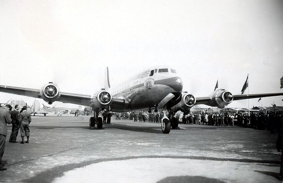 File:KLM PH-TAR Douglas DC-4.jpg