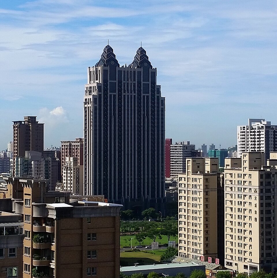File:King's Residence (京城京城).jpg