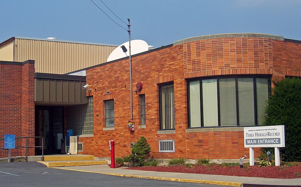 File:Times Herald Record offices.jpg