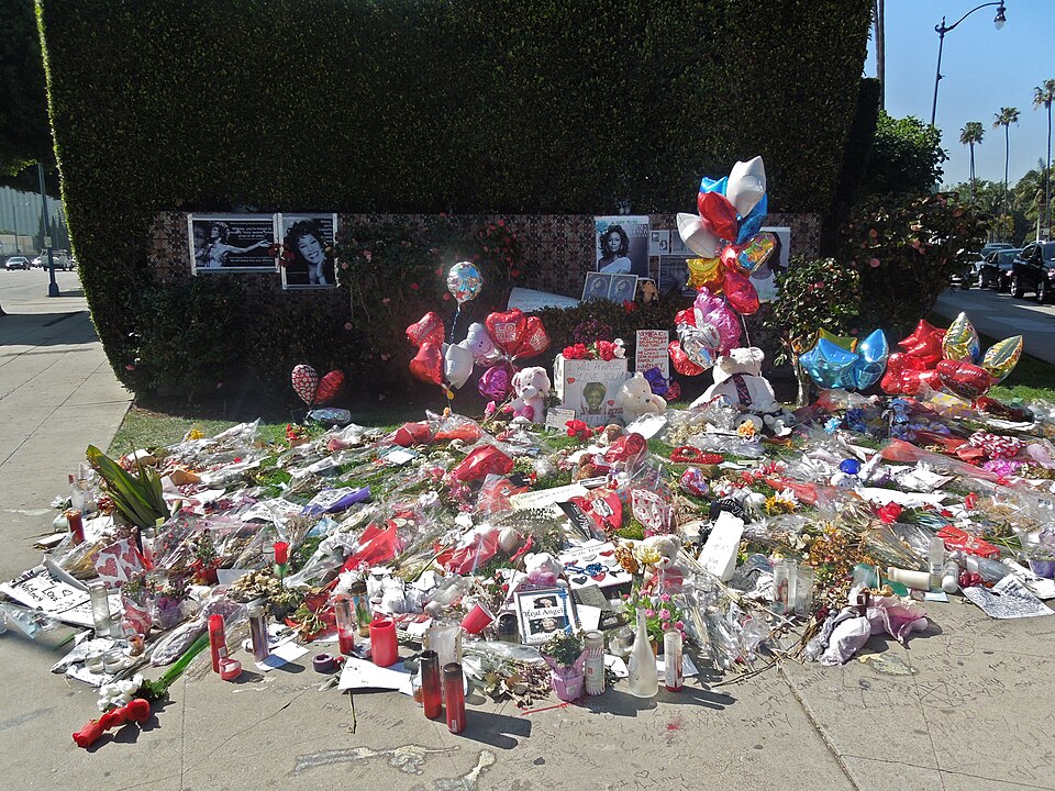 File:Whitney Houston Flowers 2.JPG