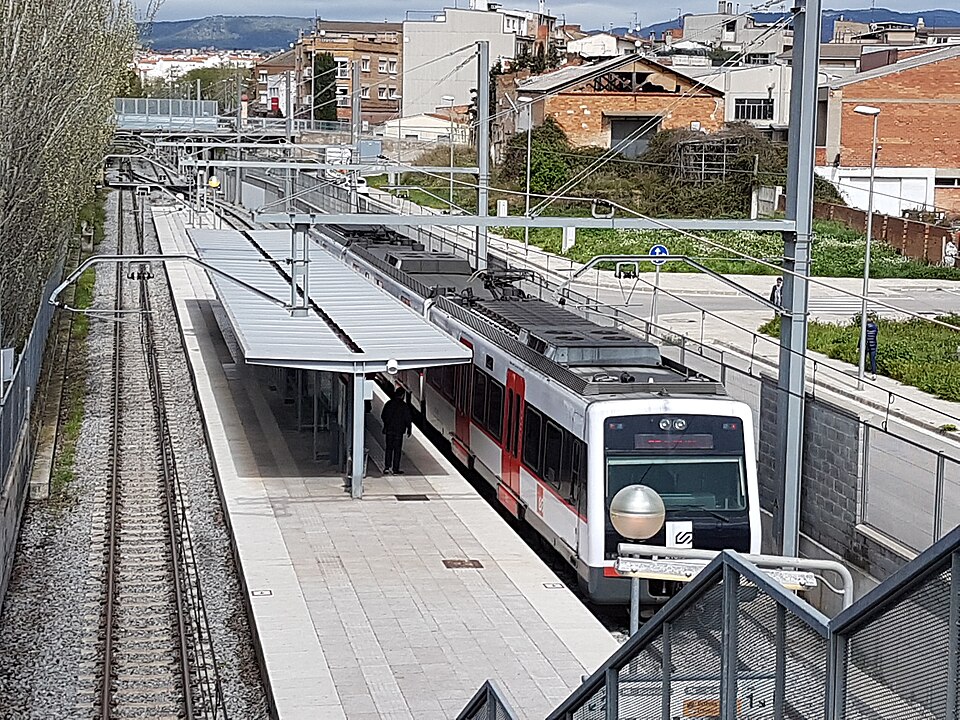 File:Estació de Vilanova del Camí 03.jpg