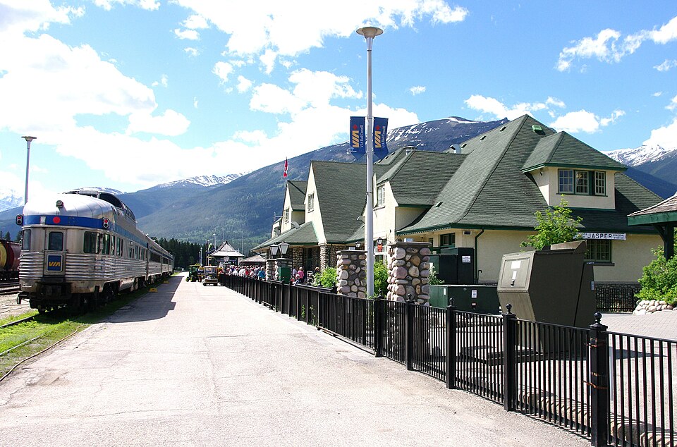 File:Jasper, AB VIA train station.jpg