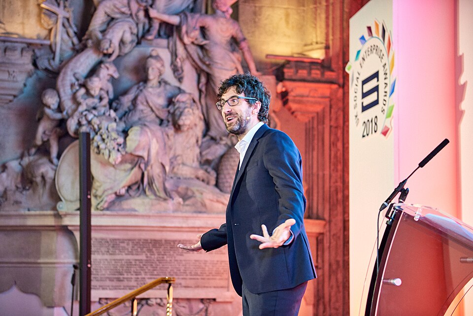 File:Our host Mark Watson.jpg