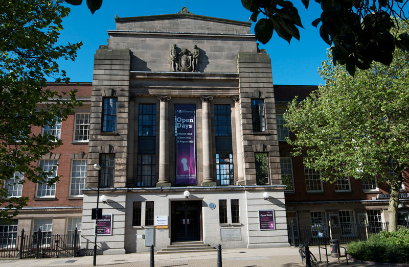 File:University of Wolverhampton, MA building, CIty Campus.jpg
