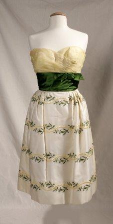 File:Philip Hulitar Dress.jpg