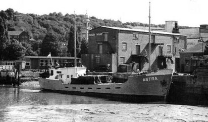 File:Wharf environment with merchant vessel Astra used for Holborn Wharf context.jpg