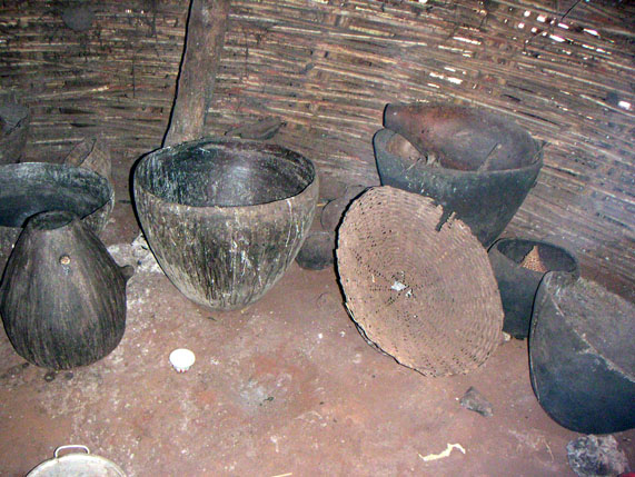 File:Kwama pottery by Ruibal.jpg