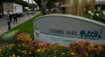 File:Lueders Park Piru graffiti.png