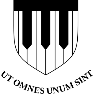 File:Achimota School crest.png