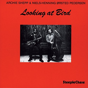 File:Looking at Bird.jpg