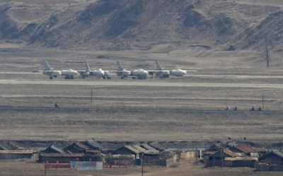 File:Ilyushin Il-28 bombers at Uiju airfield, North Korea, 2013.jpeg